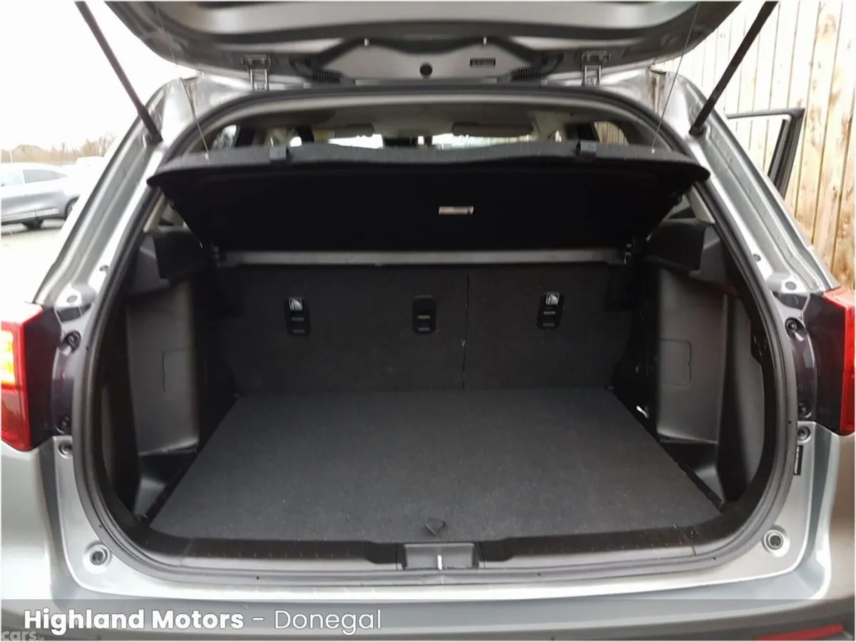 Suzuki Vitara SUV, Petrol, 2023, Grey