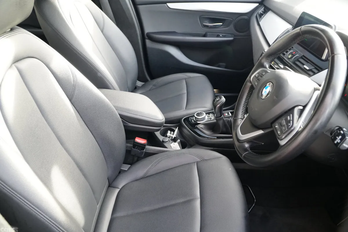 BMW 2-Series Estate, Diesel, 2018, Black