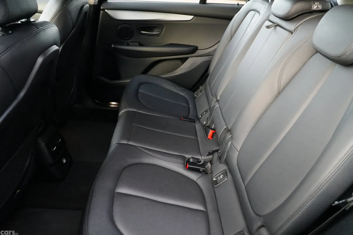 BMW 2-Series Estate, Diesel, 2018, Black