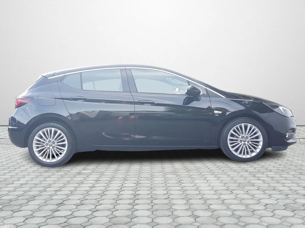 Opel Astra Hatchback, Petrol, 2021, Black