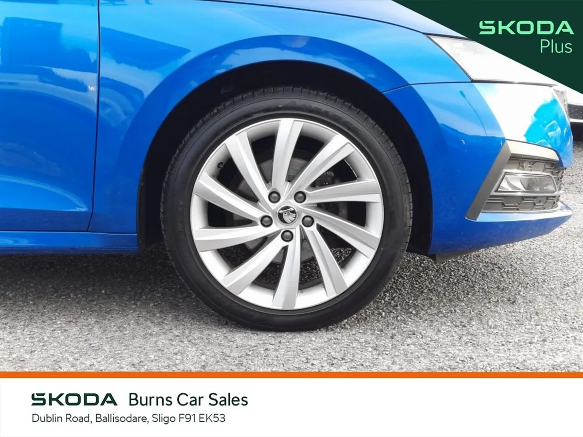 Skoda Octavia Saloon, Diesel, 2024, Blue