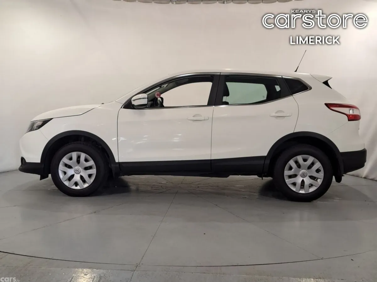 Nissan Qashqai SUV, Petrol, 2017, White