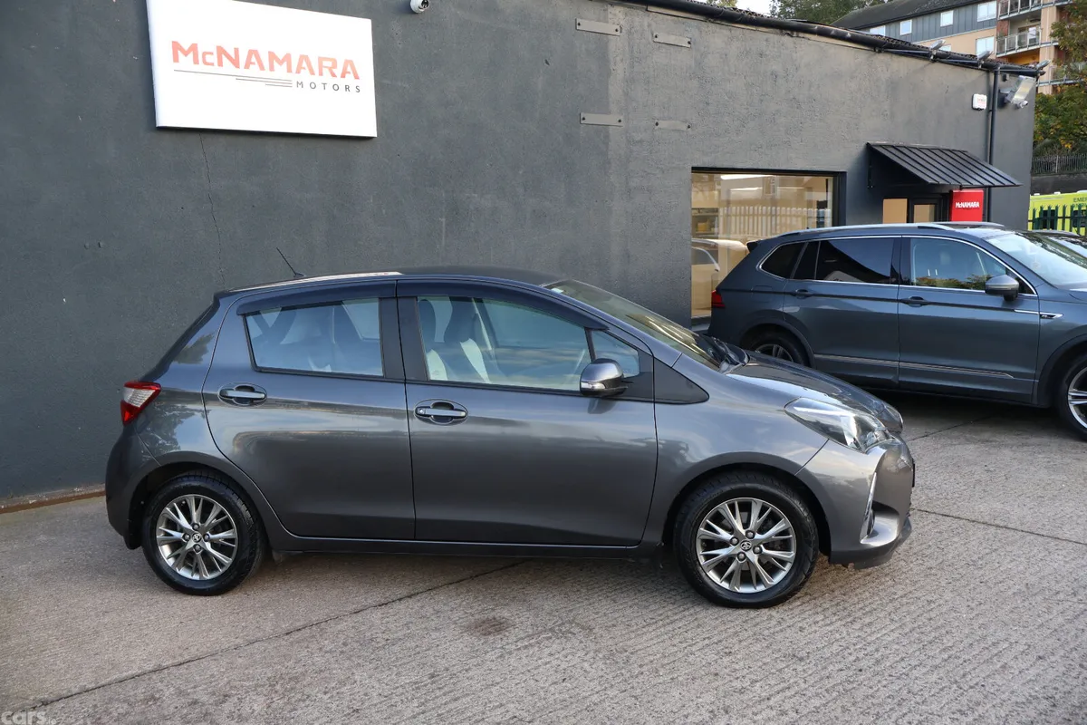 Toyota Yaris MPV, Petrol, 2019, Grey