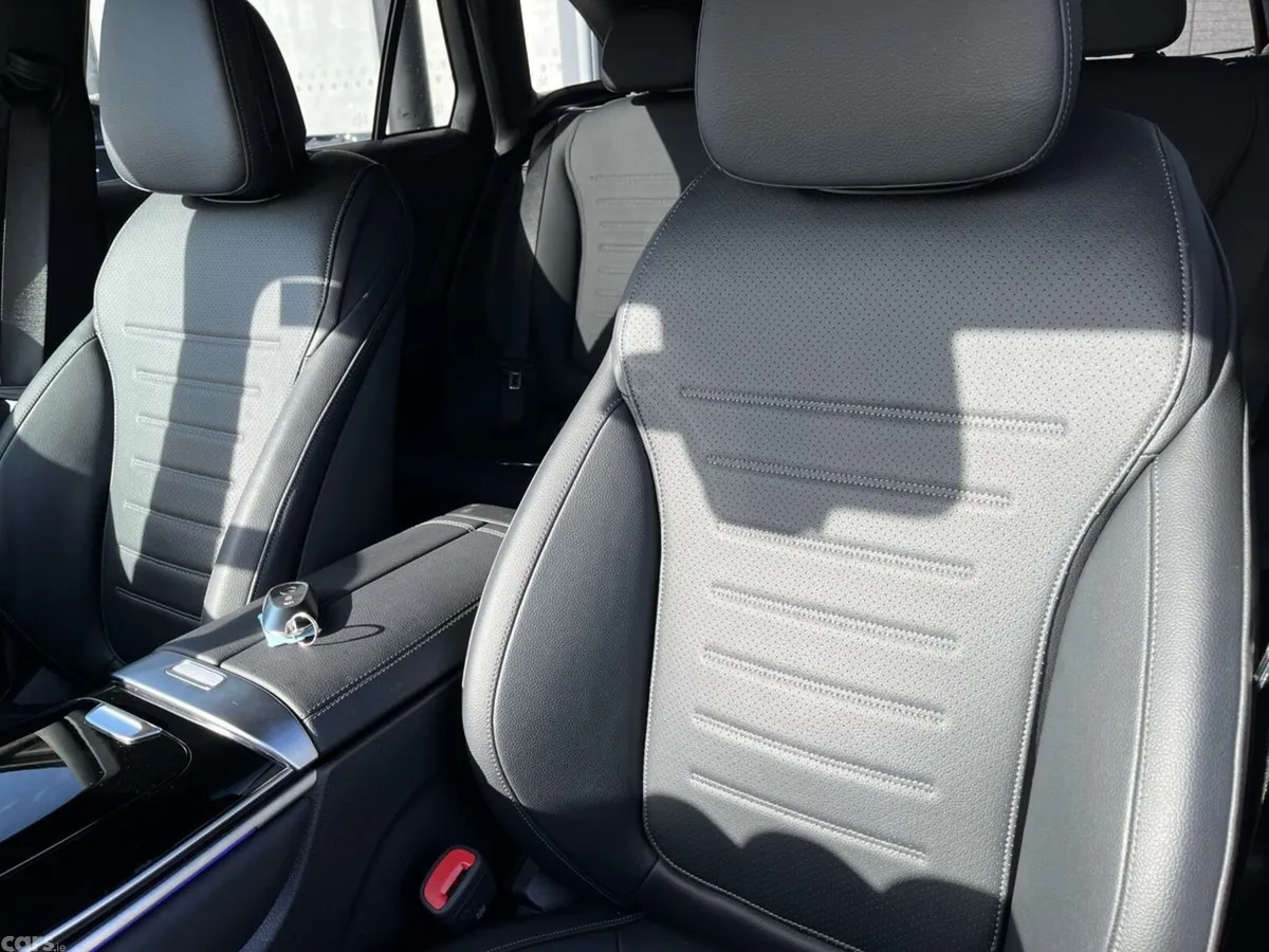 Mercedes-Benz GLC SUV, Diesel Hybrid, 2026, Blue