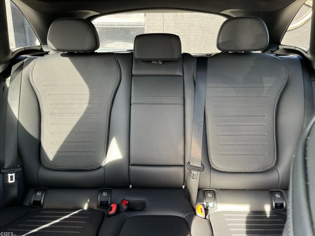 Mercedes-Benz GLC SUV, Diesel Hybrid, 2026, Blue