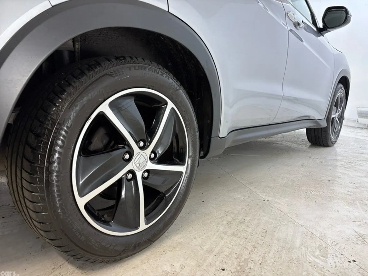 Honda HR-V SUV, Petrol, 2021, Grey