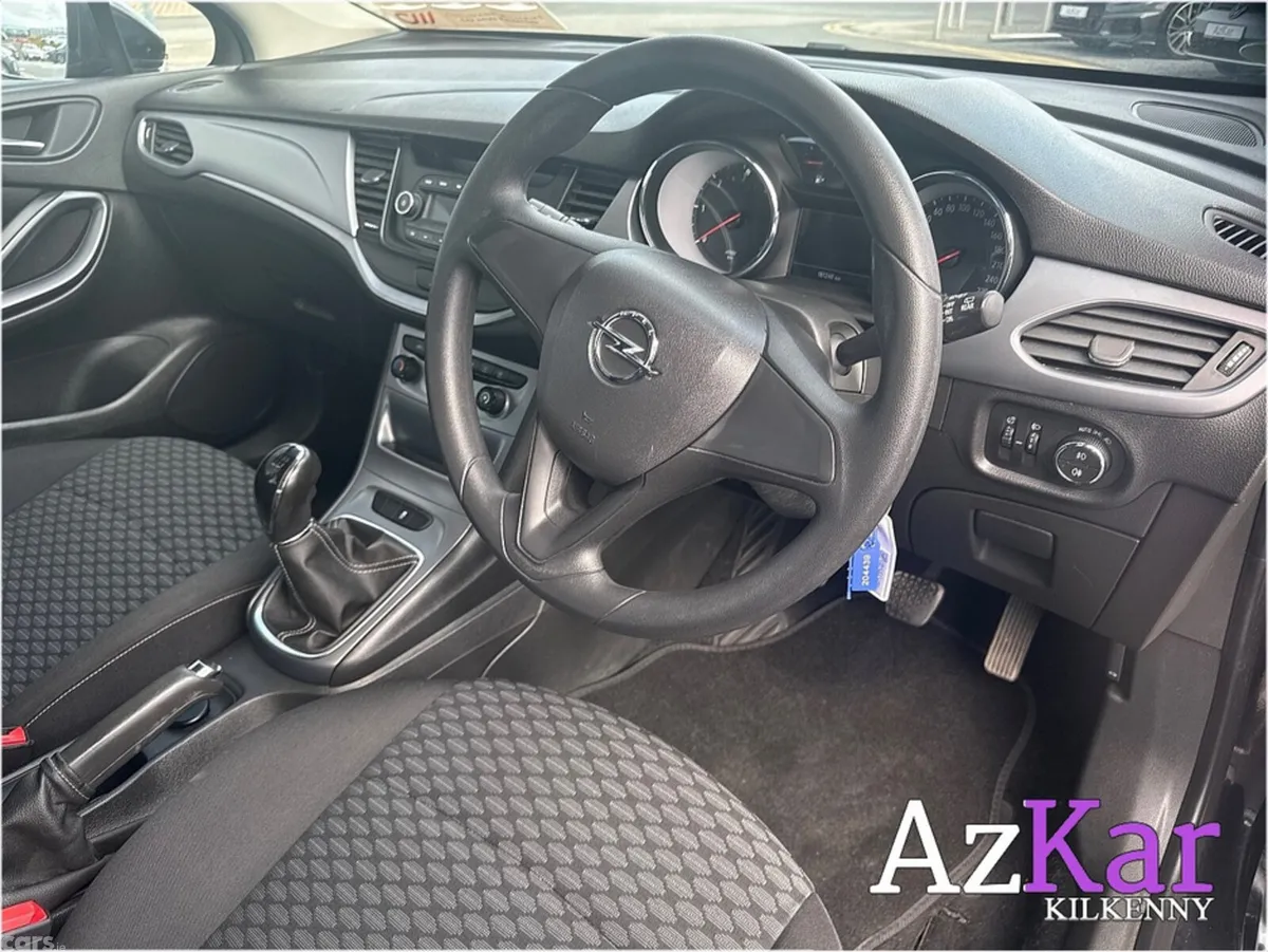 Opel Astra Hatchback, Diesel, 2018, Black