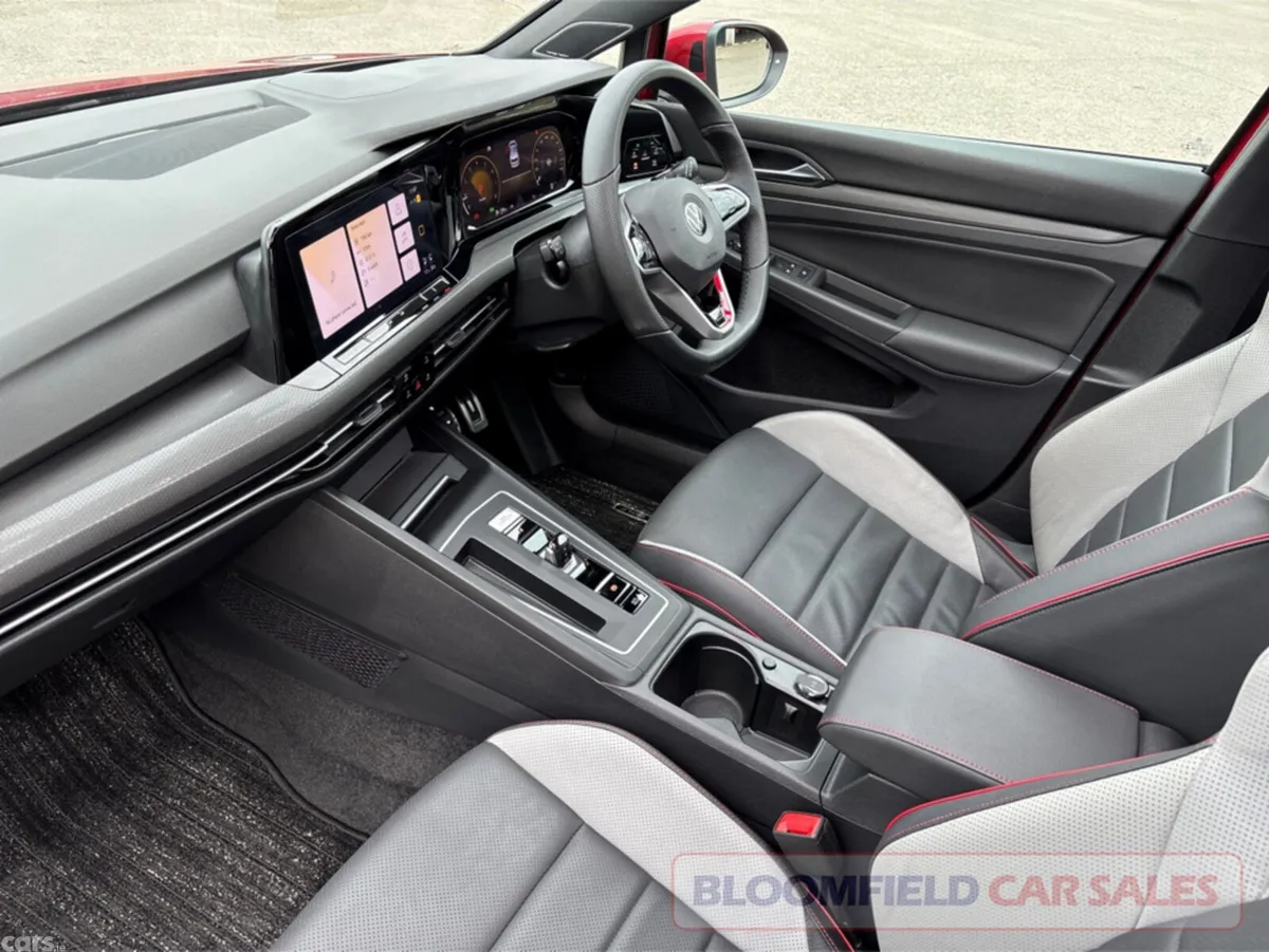 Volkswagen Golf Hatchback, Petrol, 2022, Red