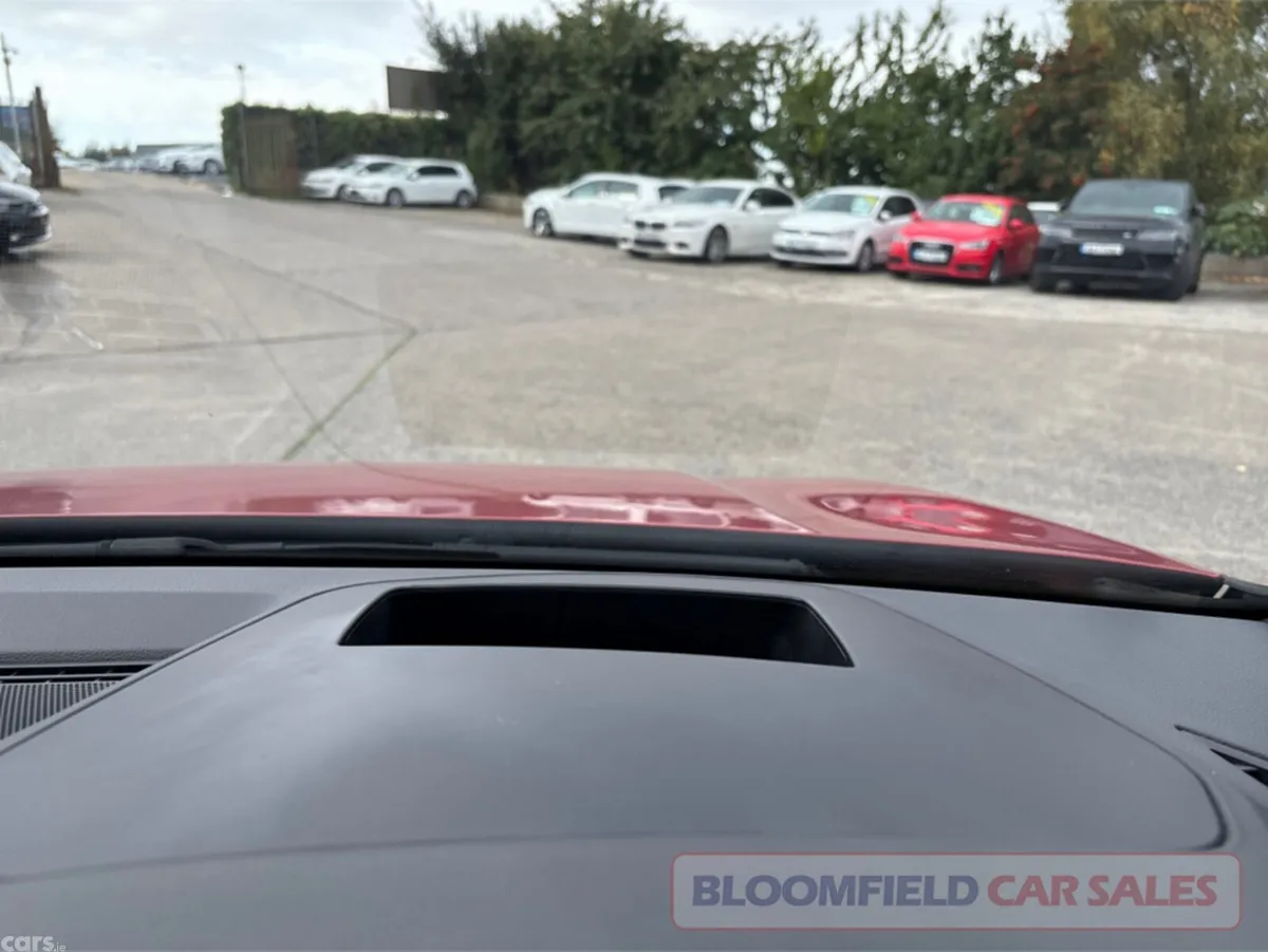 Volkswagen Golf Hatchback, Petrol, 2022, Red
