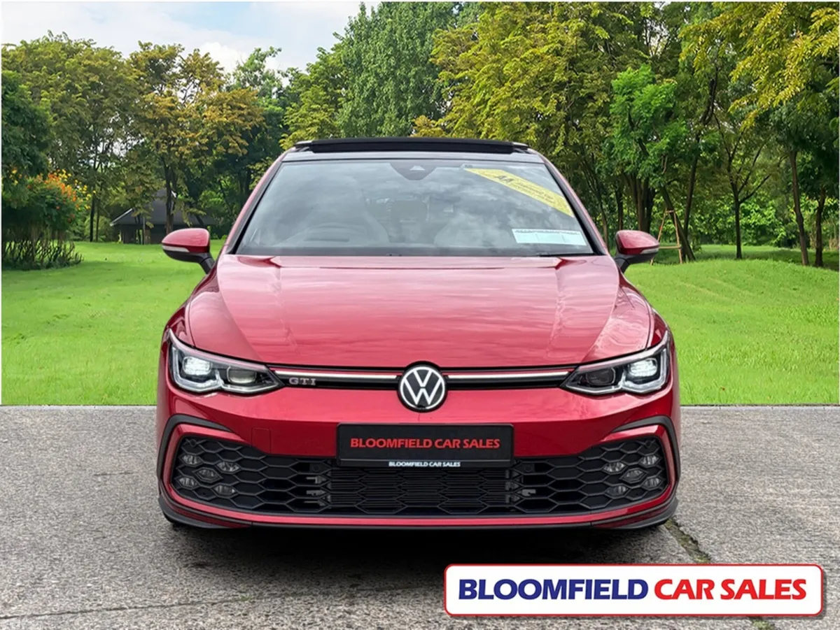 Volkswagen Golf Hatchback, Petrol, 2022, Red