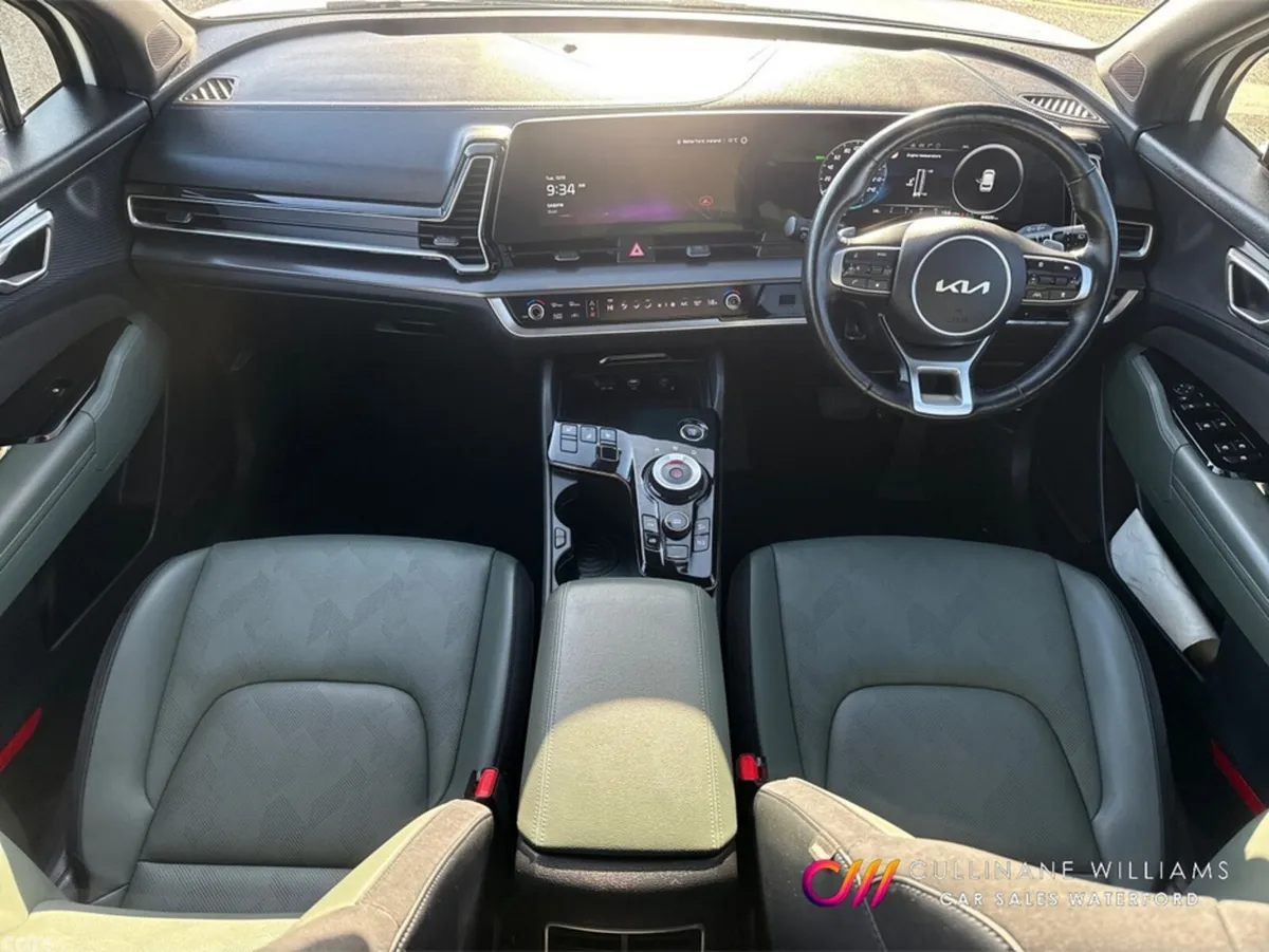 Kia Sportage SUV, Petrol Hybrid, 2024, White