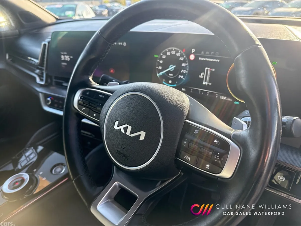 Kia Sportage SUV, Petrol Hybrid, 2024, White
