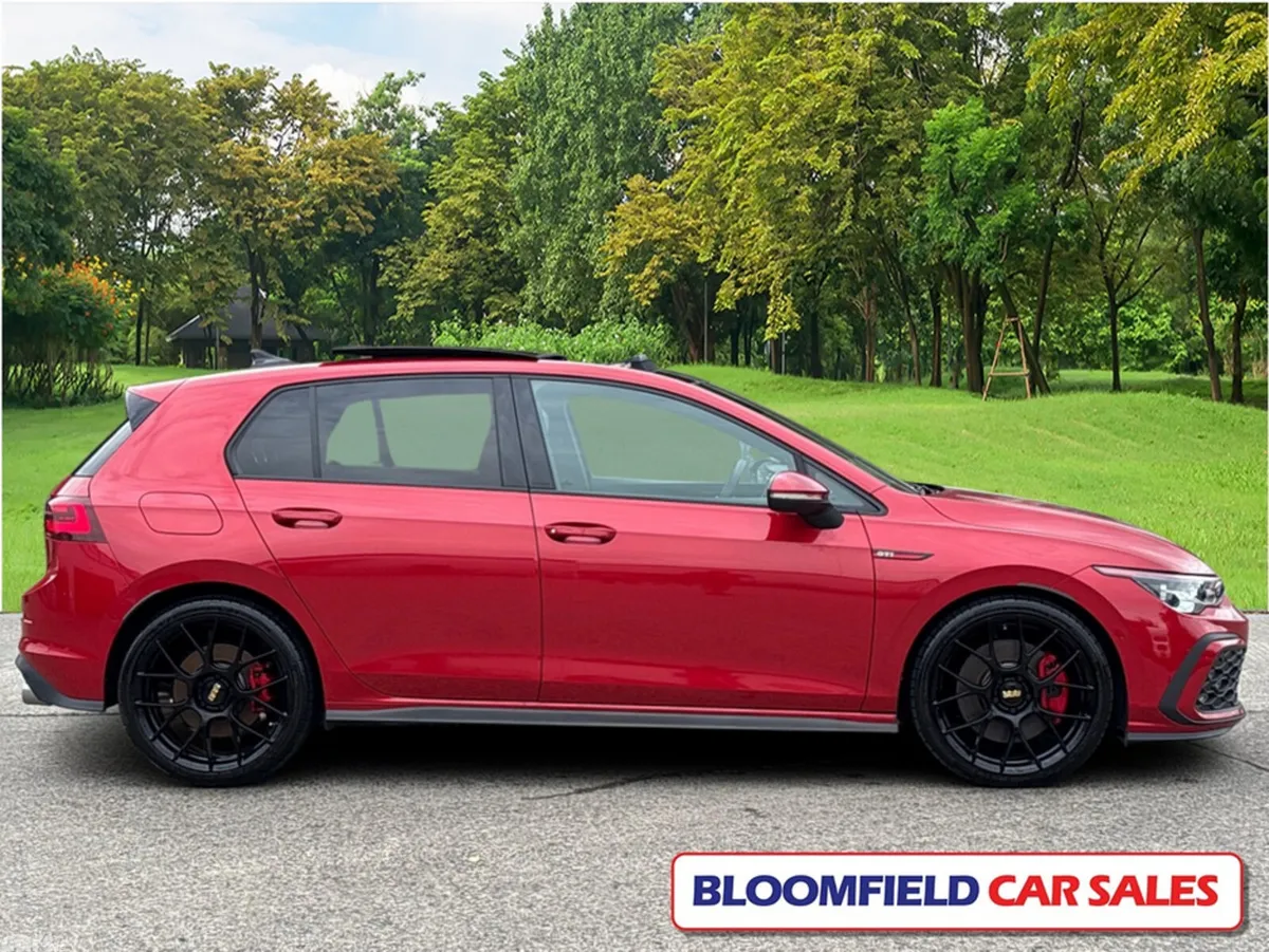 Volkswagen Golf Hatchback, Petrol, 2022, Red