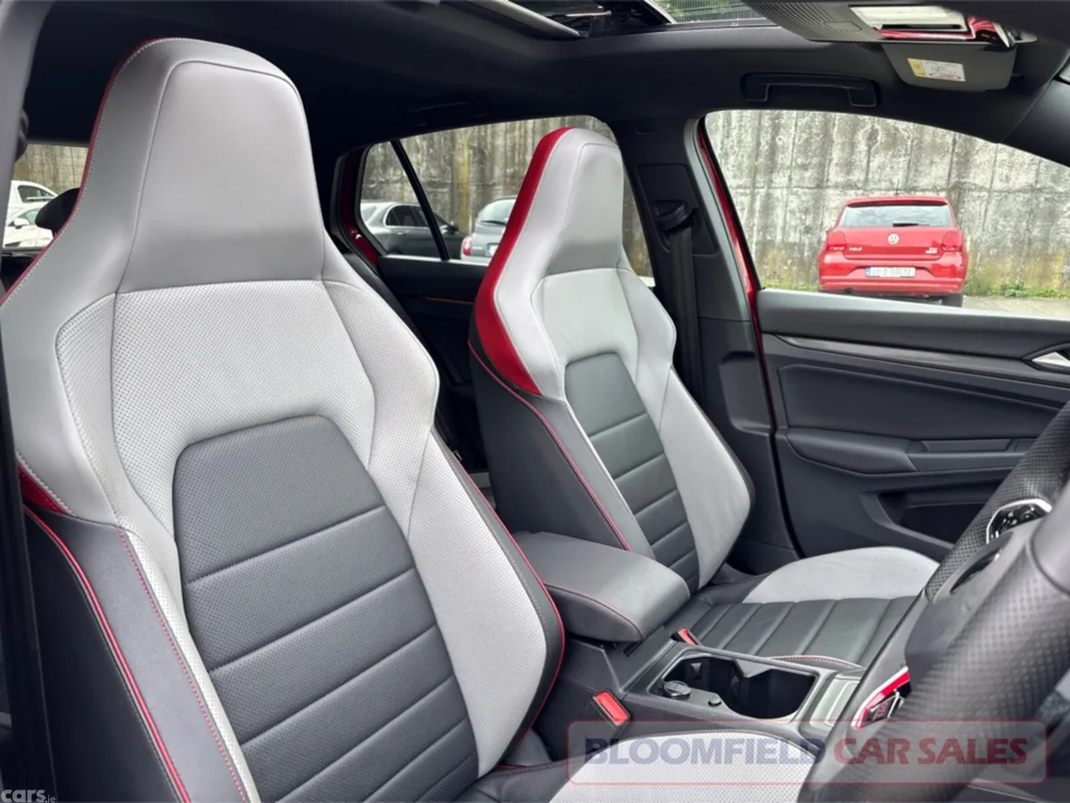 Volkswagen Golf Hatchback, Petrol, 2022, Red