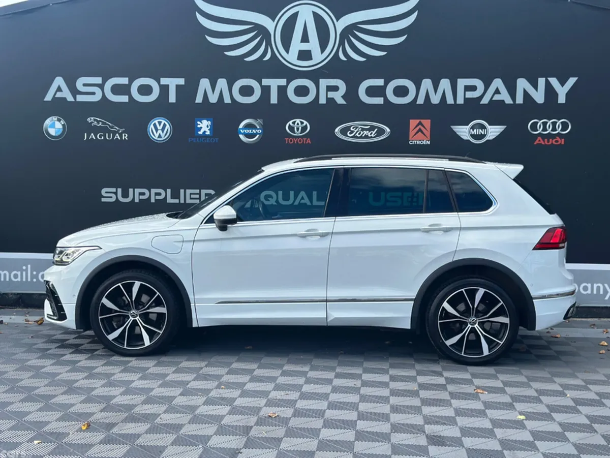 Volkswagen Tiguan Estate, Petrol Hybrid, 2023, White