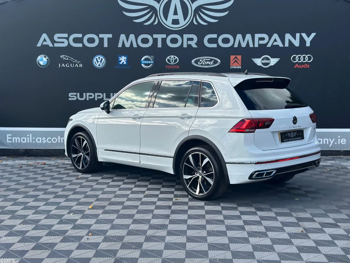 Volkswagen Tiguan Estate, Petrol Hybrid, 2023, White