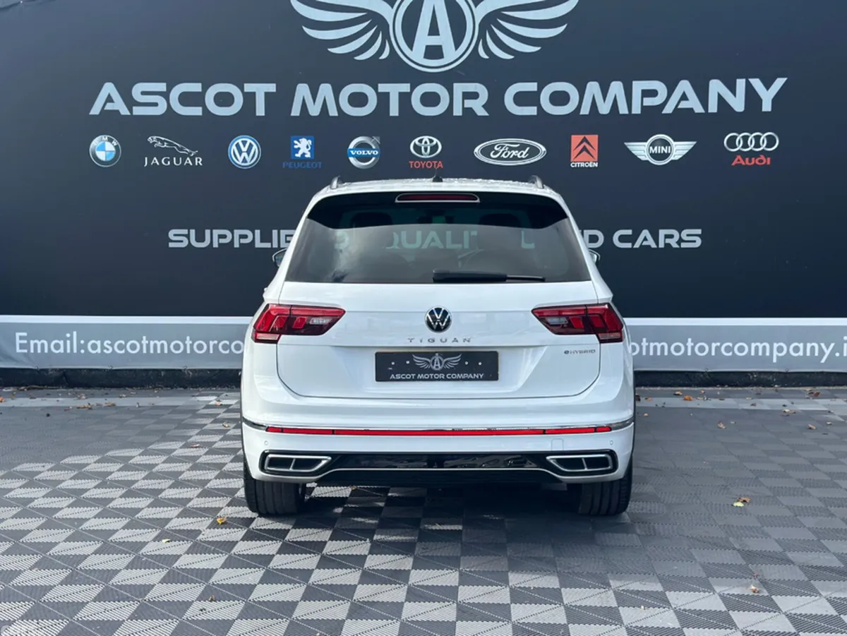 Volkswagen Tiguan Estate, Petrol Hybrid, 2023, White