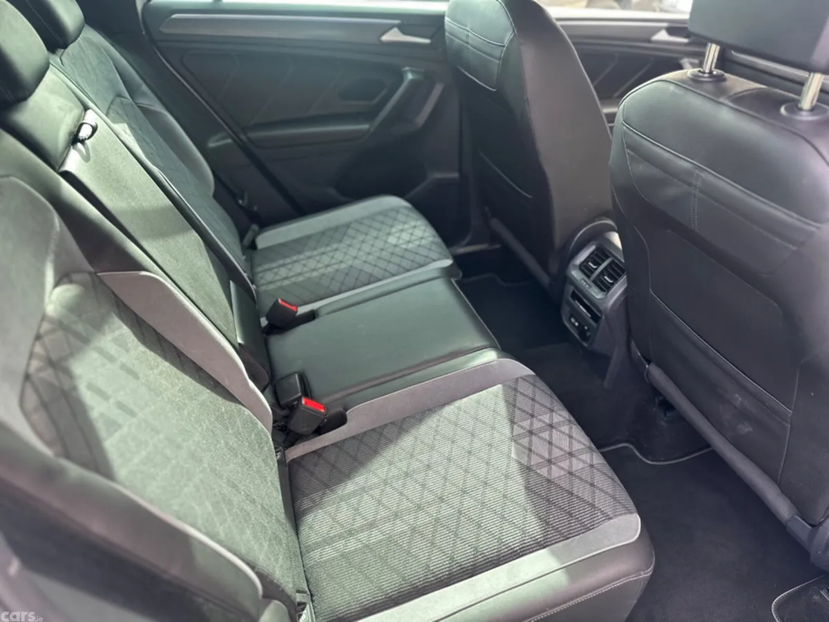 Volkswagen Tiguan Estate, Petrol Hybrid, 2023, White
