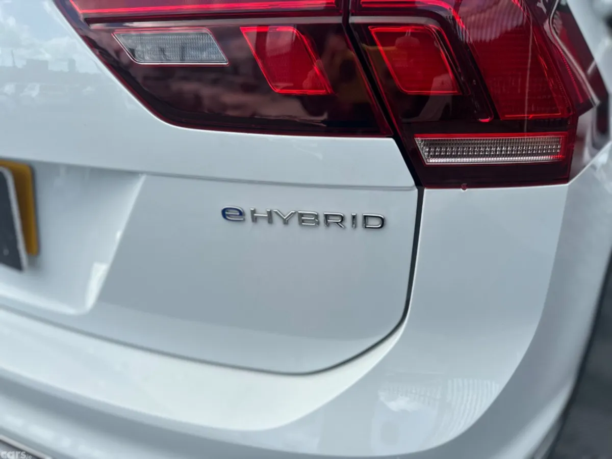 Volkswagen Tiguan Estate, Petrol Hybrid, 2023, White