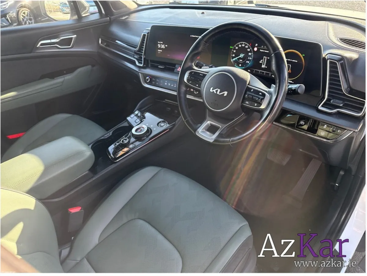Kia Sportage SUV, Petrol Hybrid, 2024, White