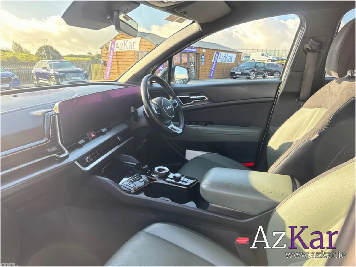 Kia Sportage SUV, Petrol Hybrid, 2024, White