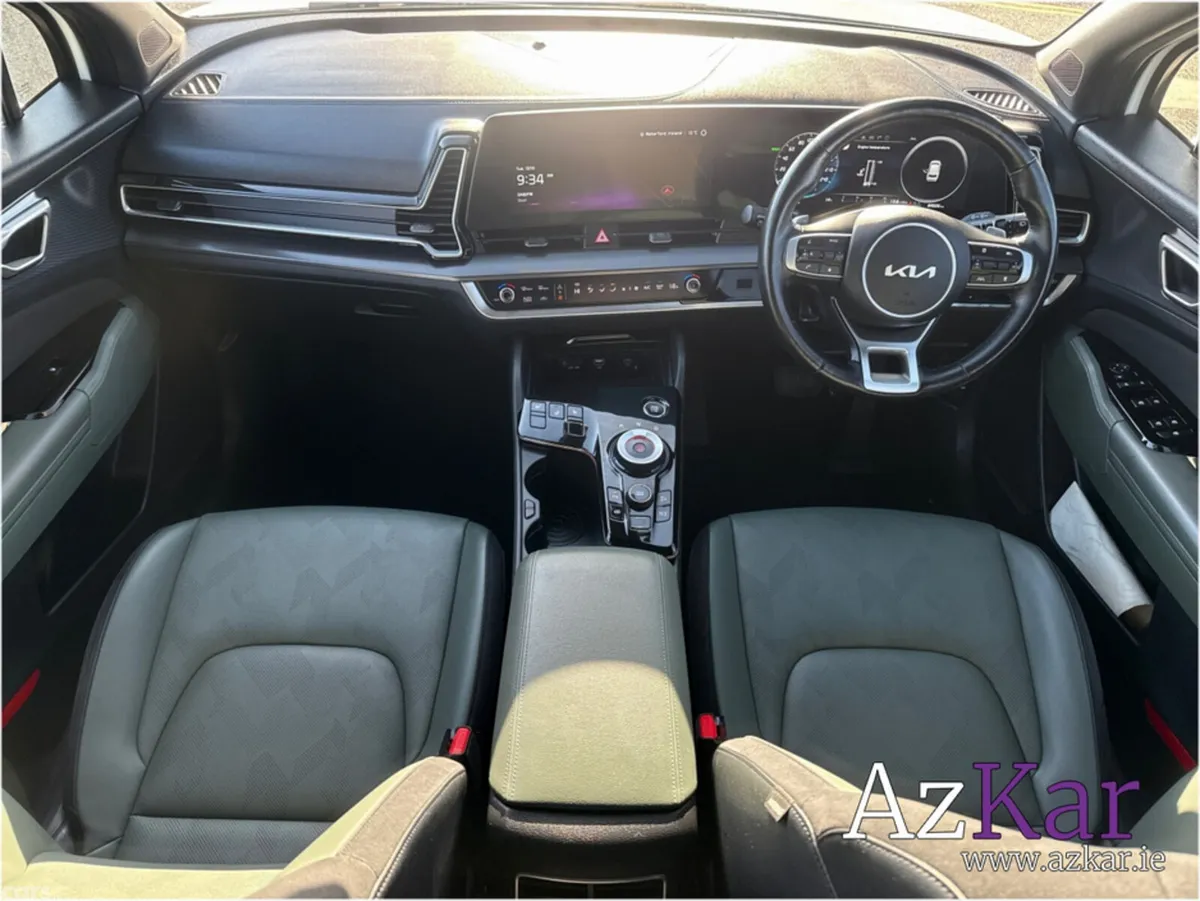 Kia Sportage SUV, Petrol Hybrid, 2024, White