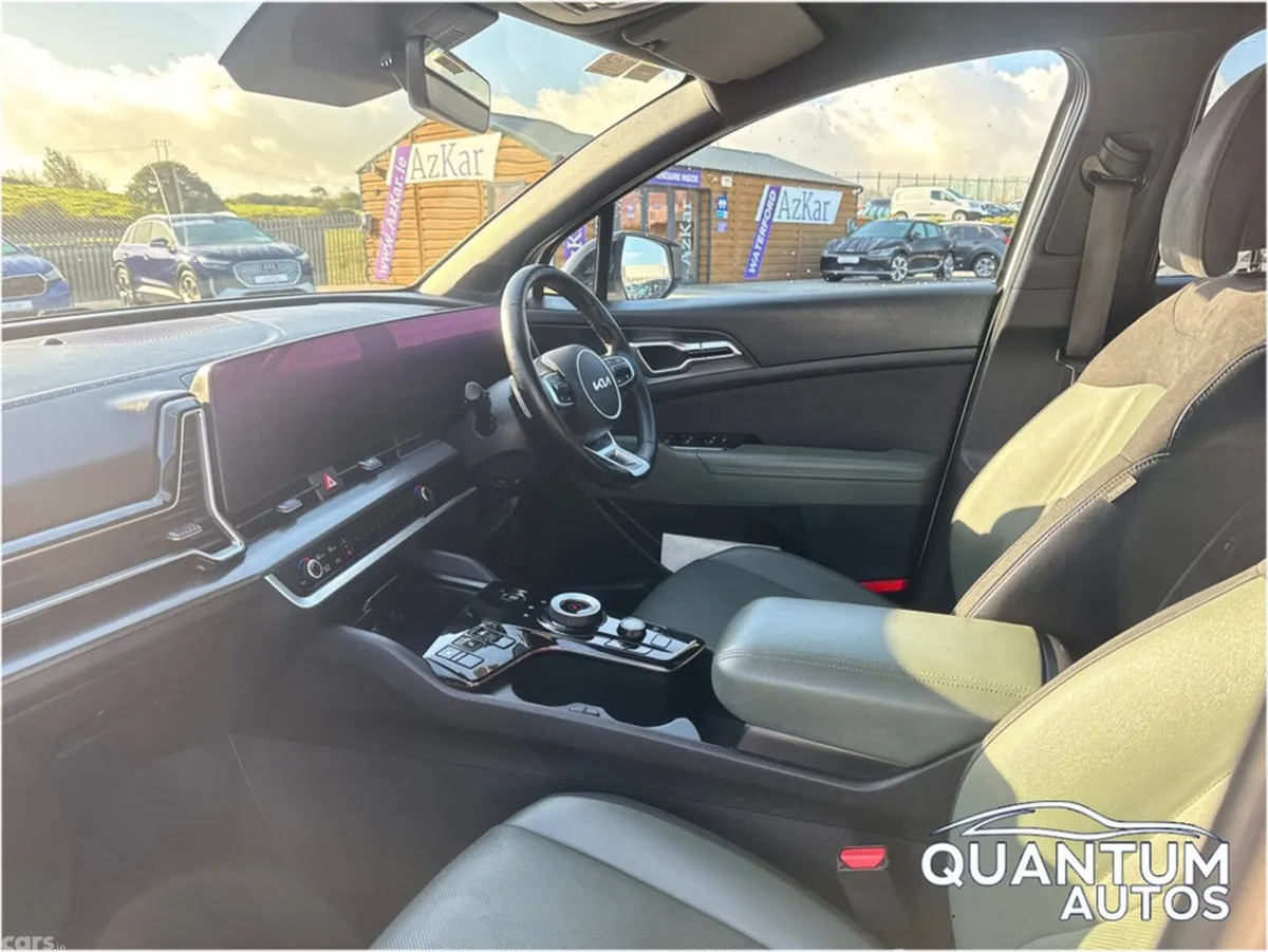 Kia Sportage SUV, Petrol Hybrid, 2024, White