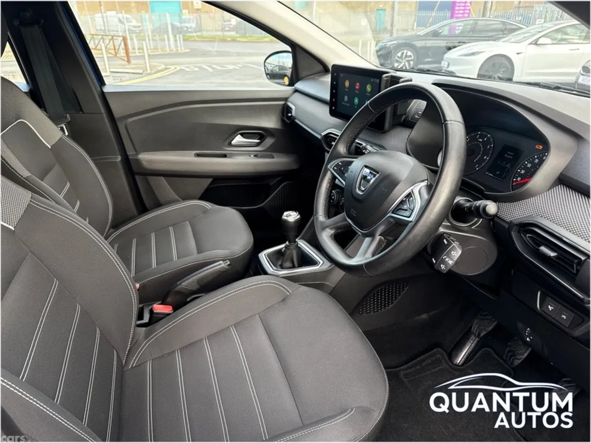 Dacia Sandero Hatchback, Petrol, 2021, Blue