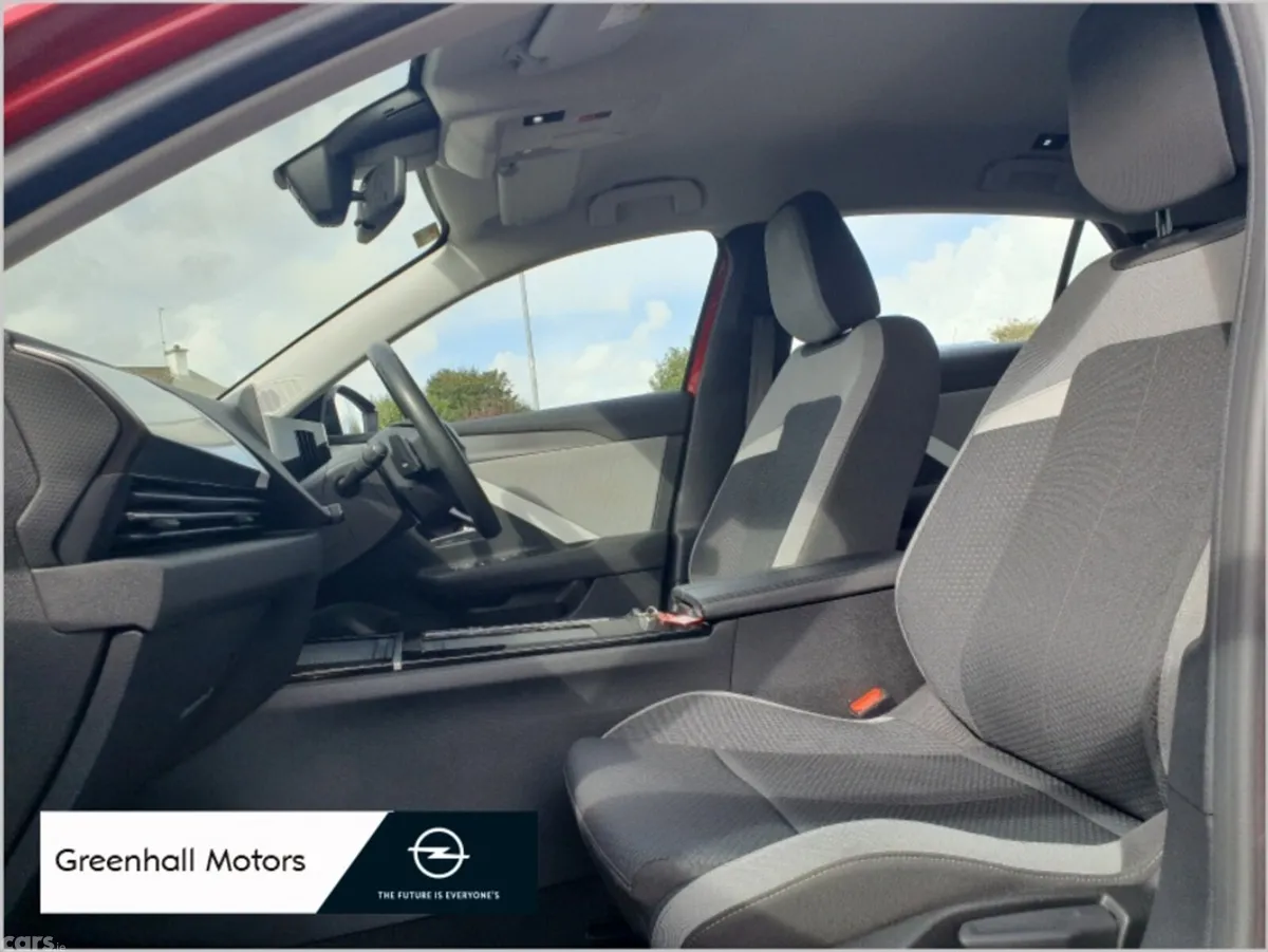 Opel Astra Hatchback, Diesel, 2023, Red