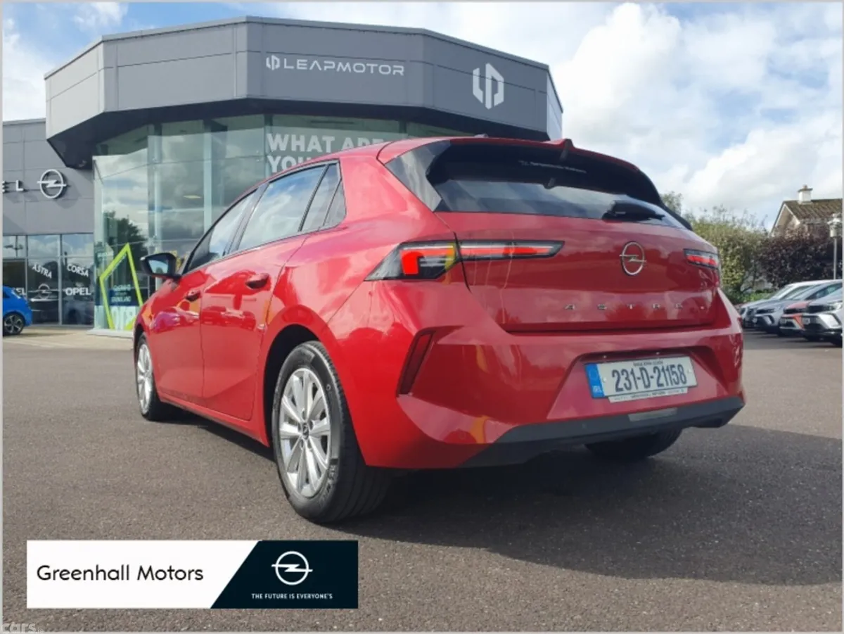 Opel Astra Hatchback, Diesel, 2023, Red