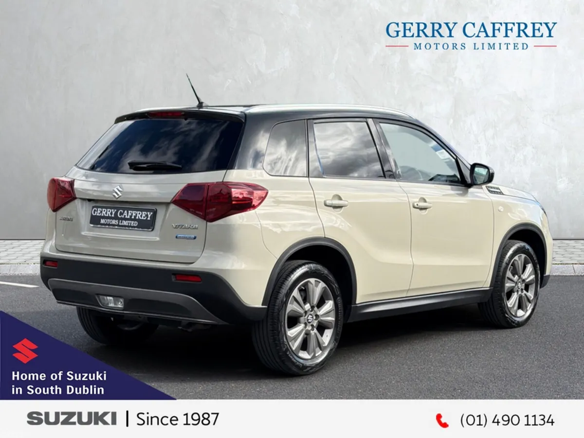 Suzuki Vitara SUV, Petrol, 2023, Beige