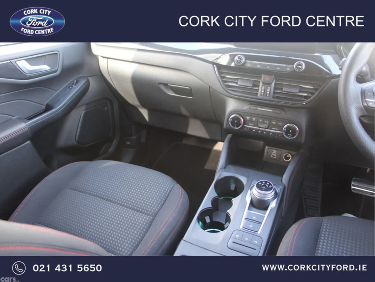 Ford Kuga MPV, Petrol Plug-in Hybrid, 2023, Blue