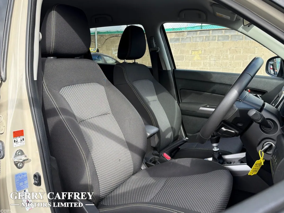 Suzuki Vitara SUV, Petrol, 2023, Beige