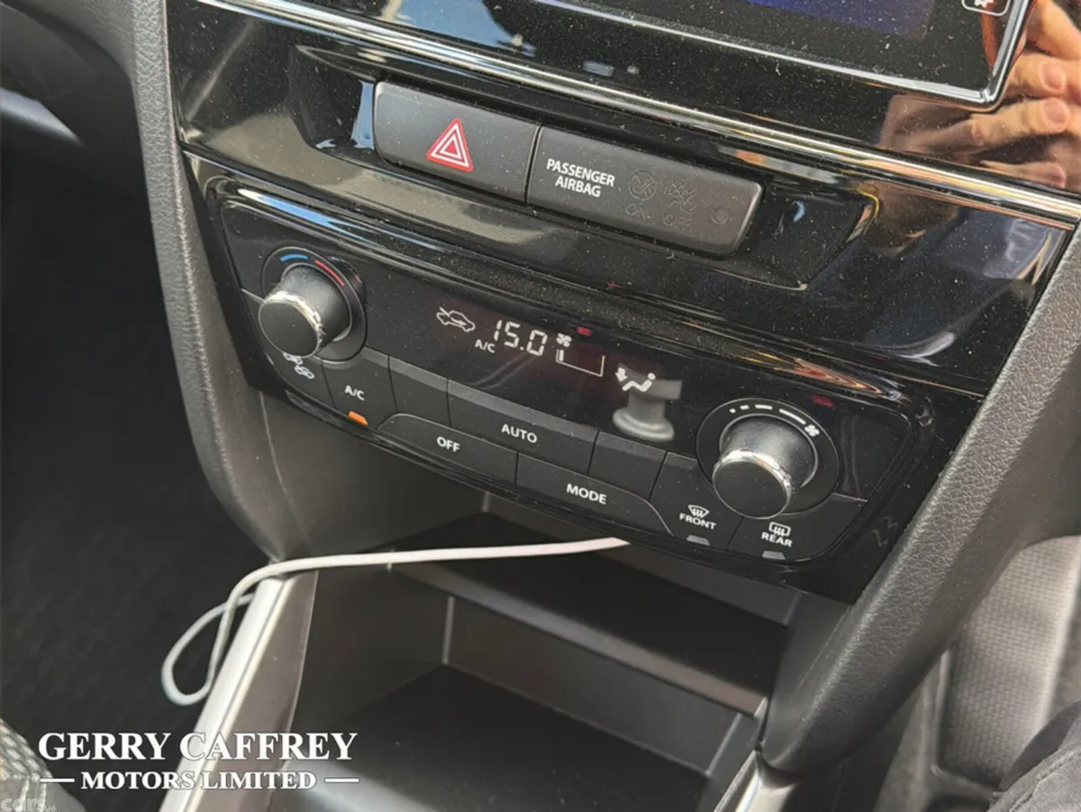 Suzuki Vitara SUV, Petrol, 2023, Beige