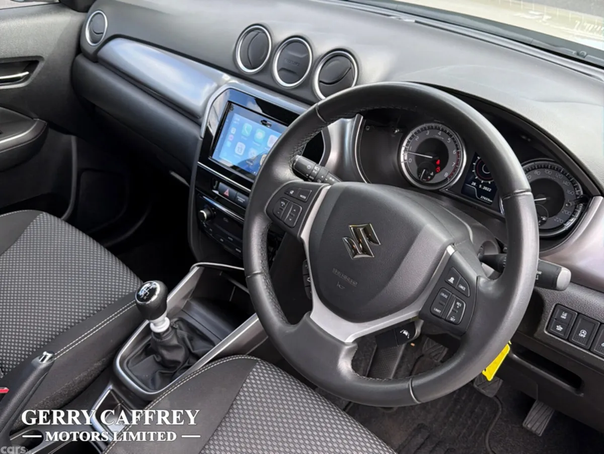 Suzuki Vitara SUV, Petrol, 2023, Beige