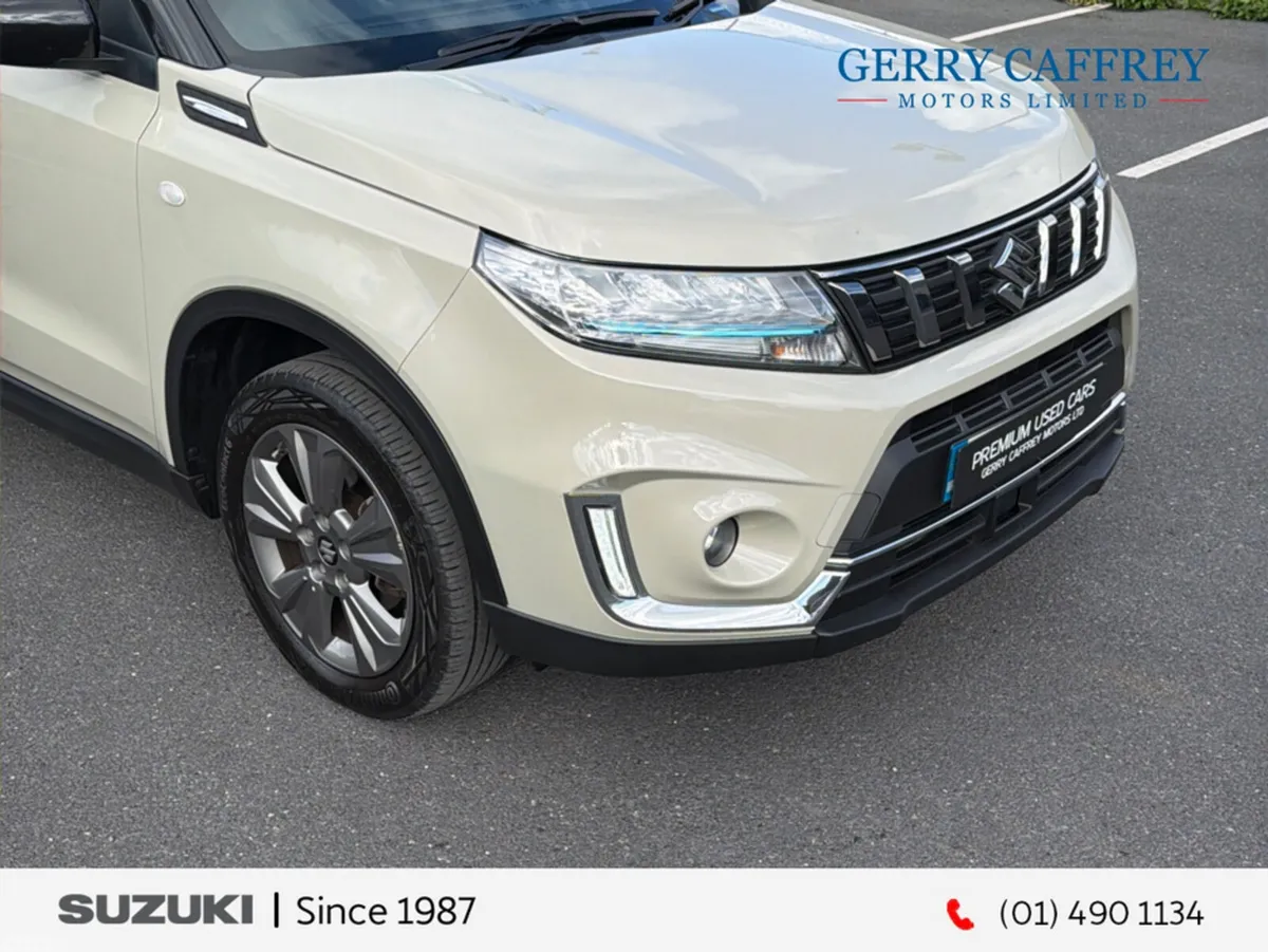 Suzuki Vitara SUV, Petrol, 2023, Beige