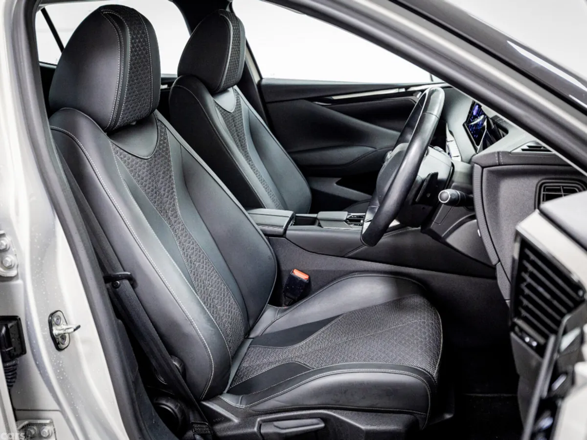 DS Automobiles DS 4 Hatchback, Diesel, 2024, Grey