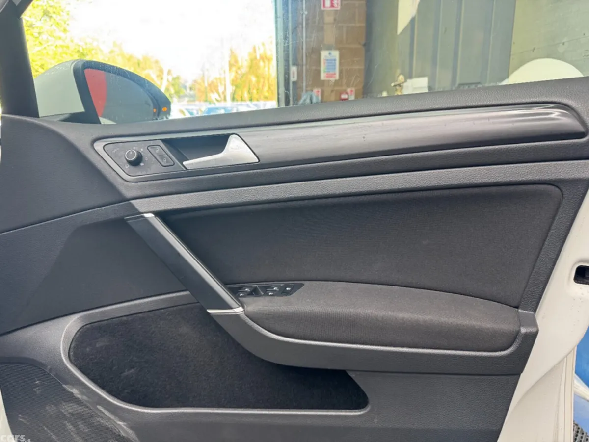 Volkswagen Golf Hatchback, Petrol, 2019, White