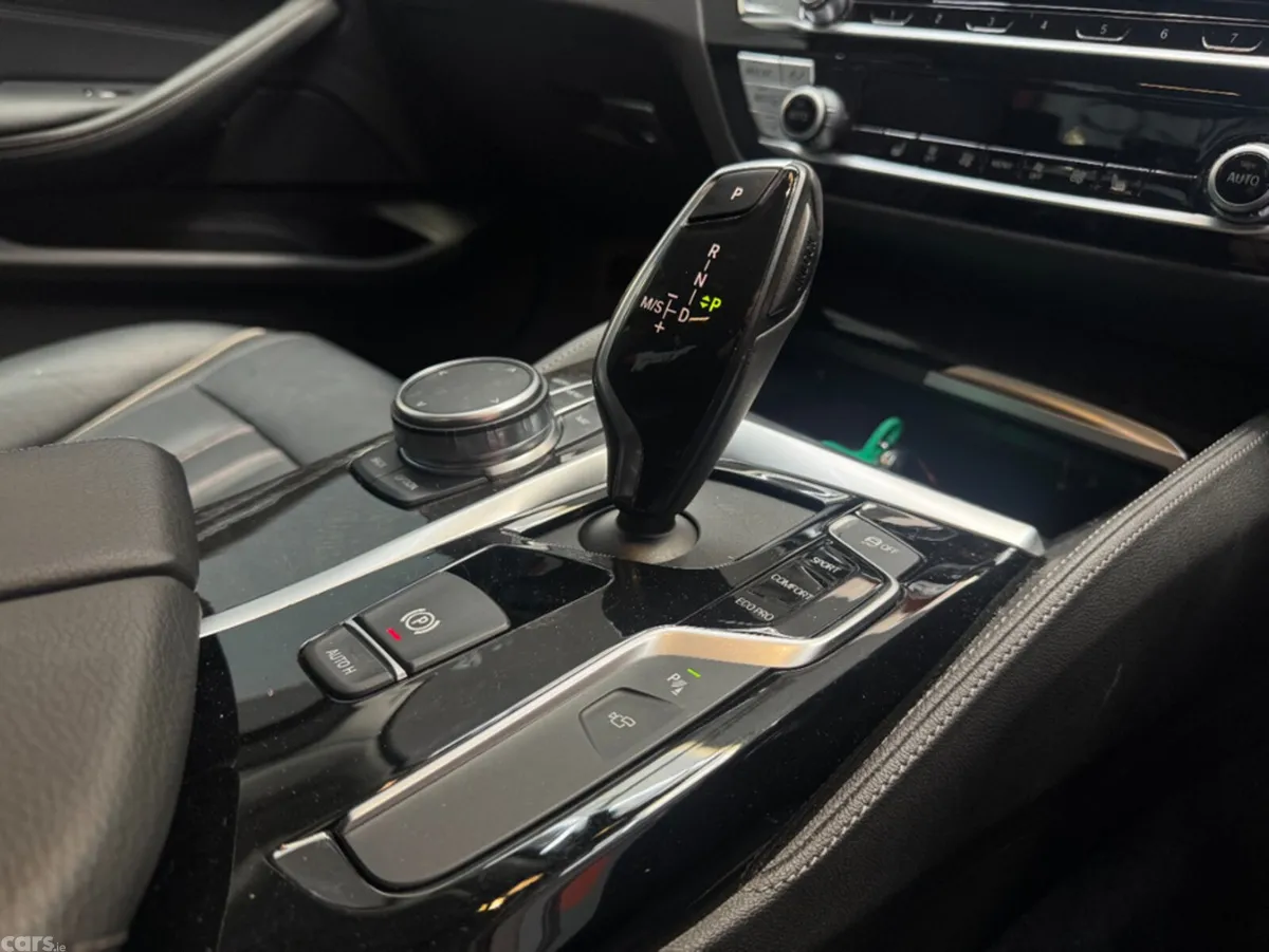 BMW 5-Series Saloon, Diesel, 2019, Silver