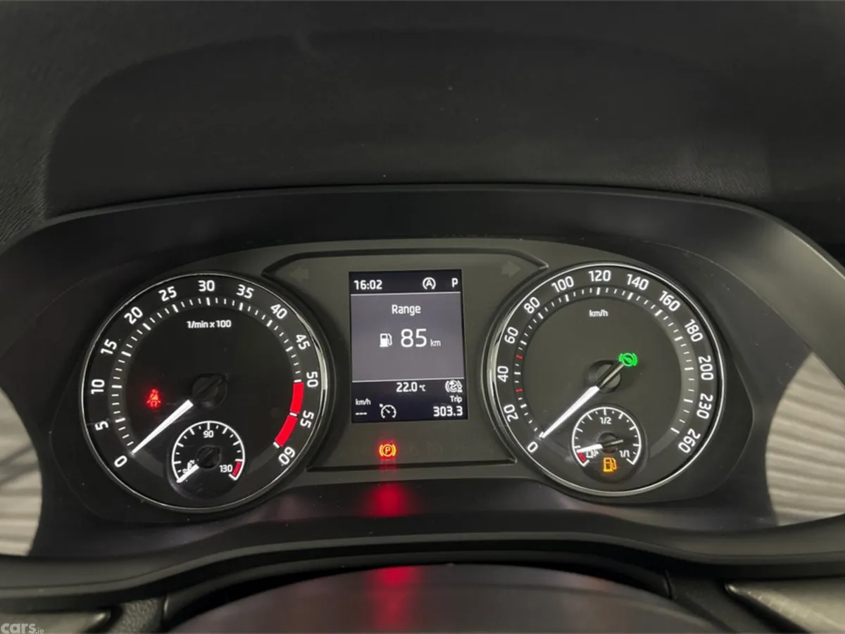 Skoda Octavia Saloon, Diesel, 2024, Blue