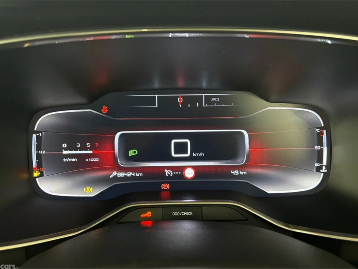 Citroen C5 Aircross MPV, Diesel, 2020, Red