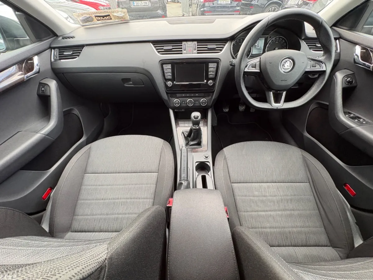 Skoda Octavia Estate, Diesel, 2016, Grey