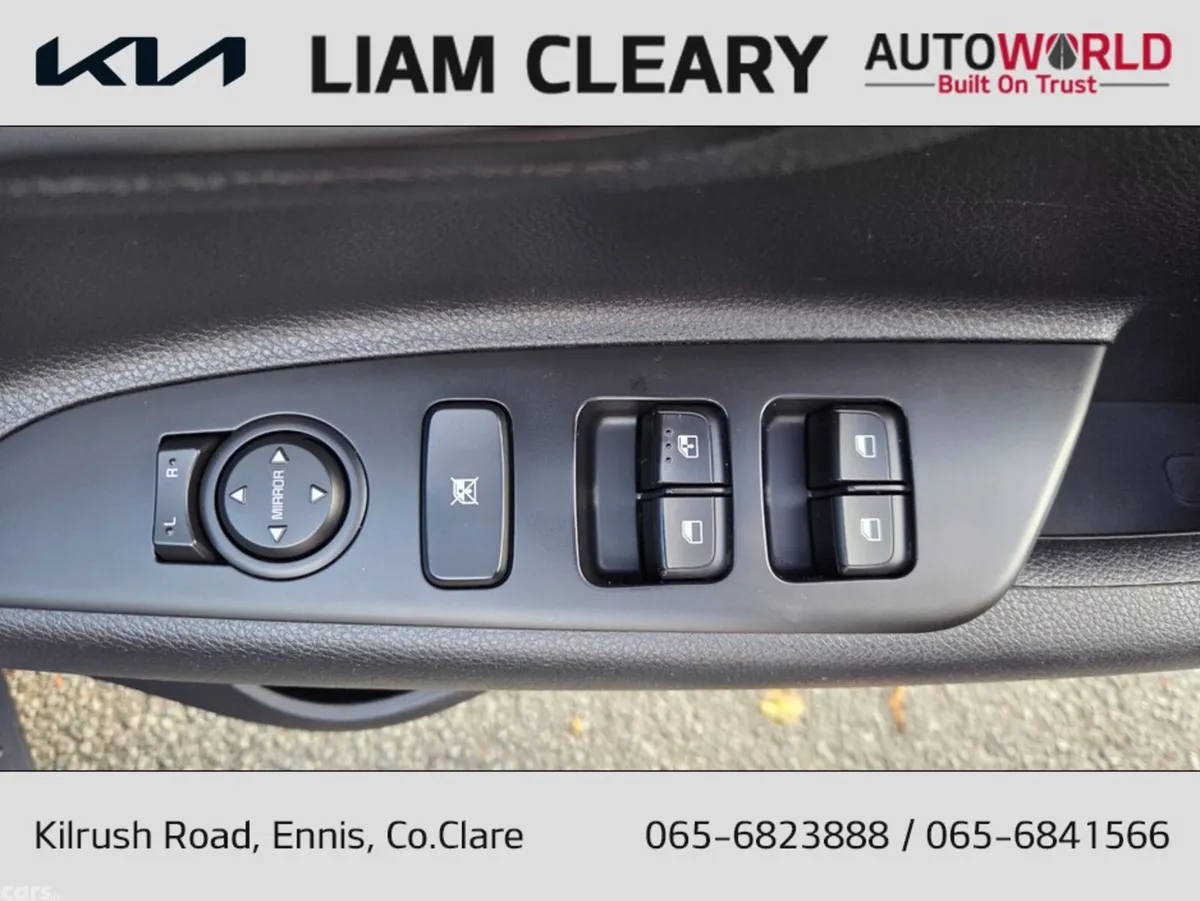Kia Stonic SUV, Petrol, 2023, Grey