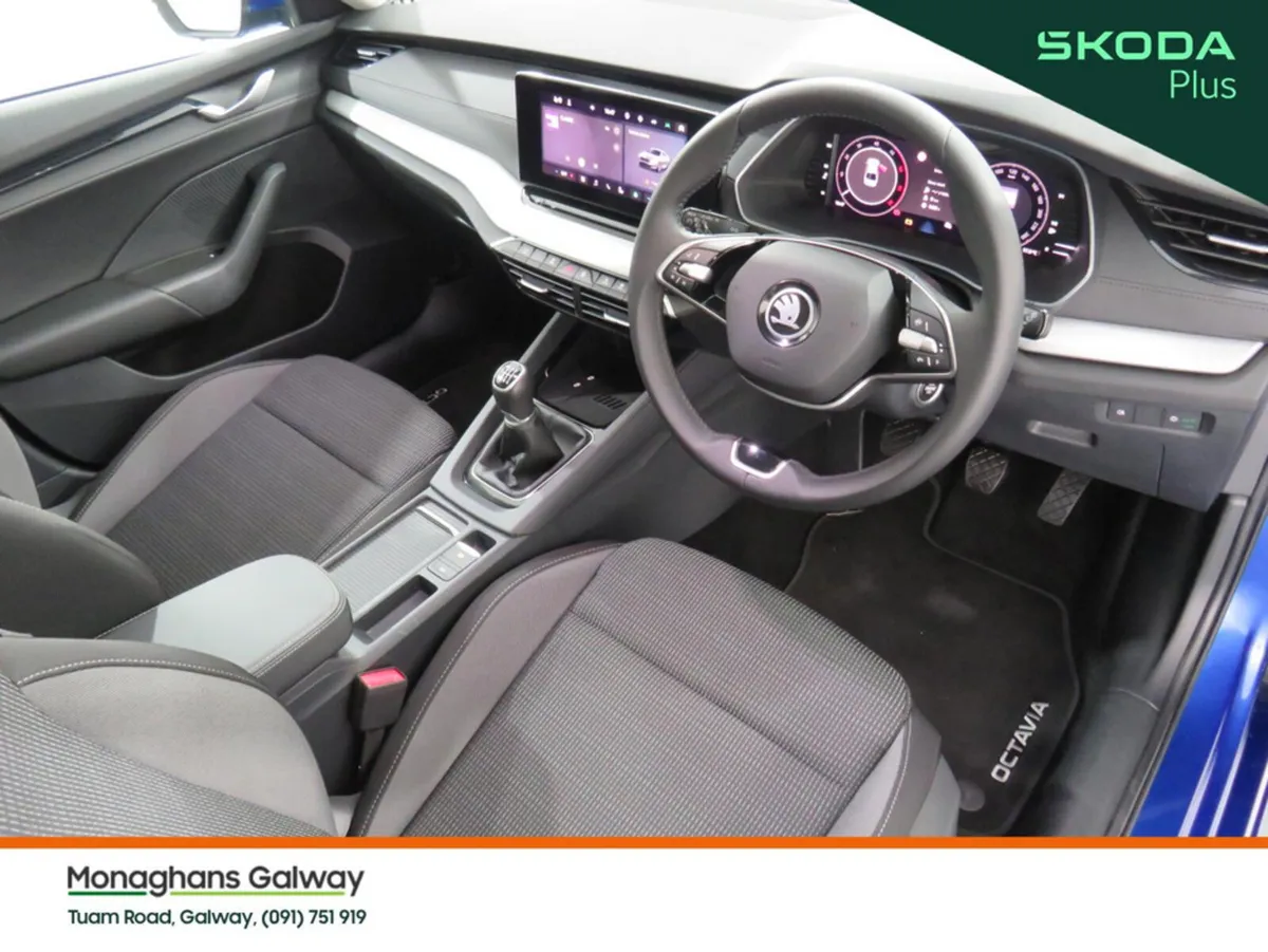 Skoda Octavia Hatchback, Diesel, 2024, Blue