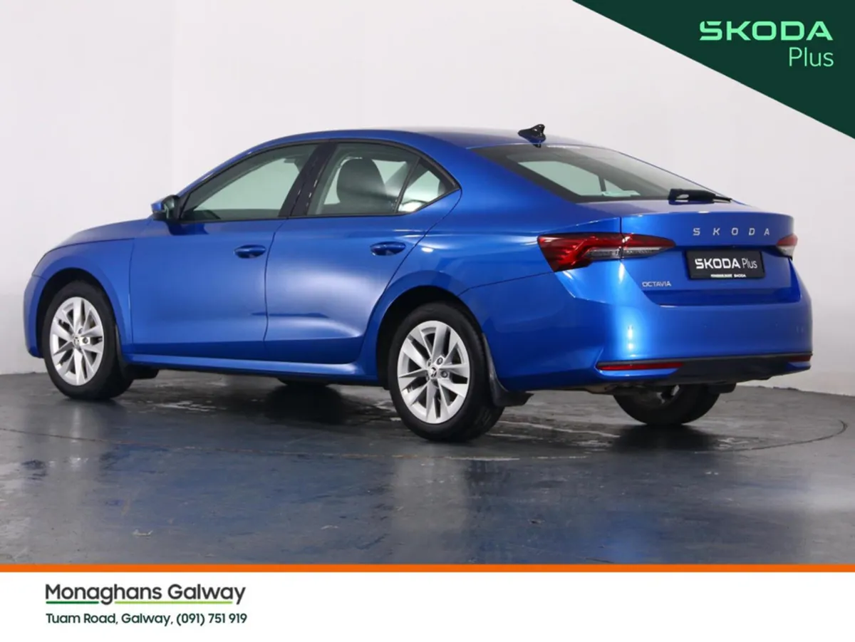 Skoda Octavia Hatchback, Diesel, 2024, Blue
