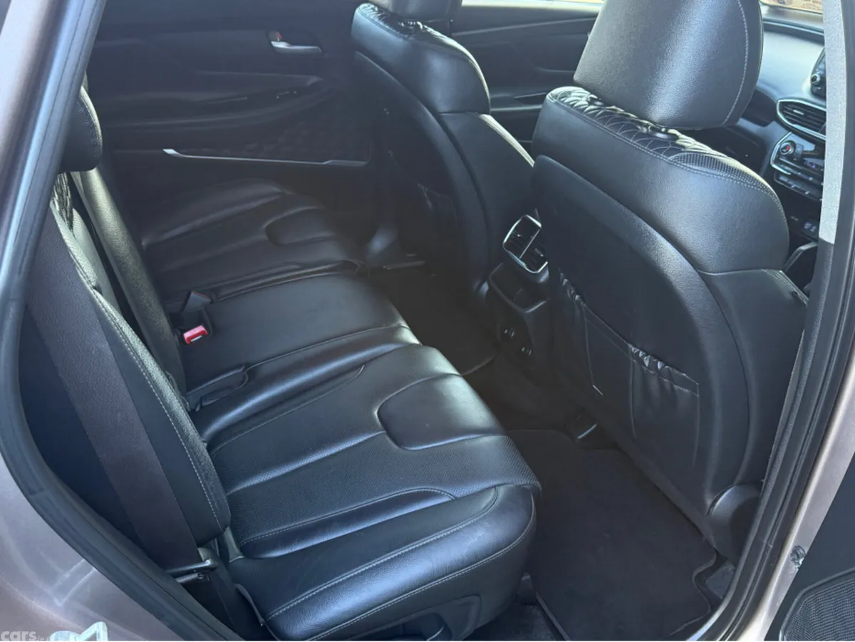 Hyundai Santa Fe Estate, Diesel, 2019, Brown