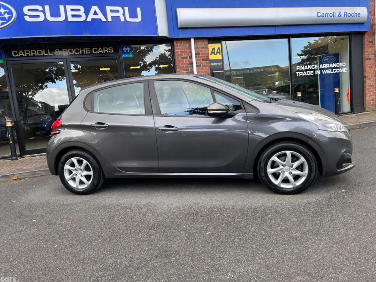 Peugeot 208 Hatchback, Petrol, 2019, Grey