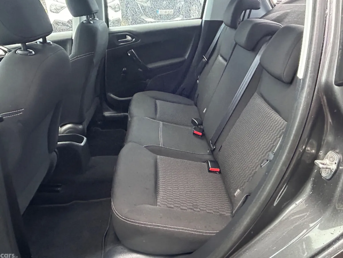 Peugeot 208 Hatchback, Petrol, 2019, Grey