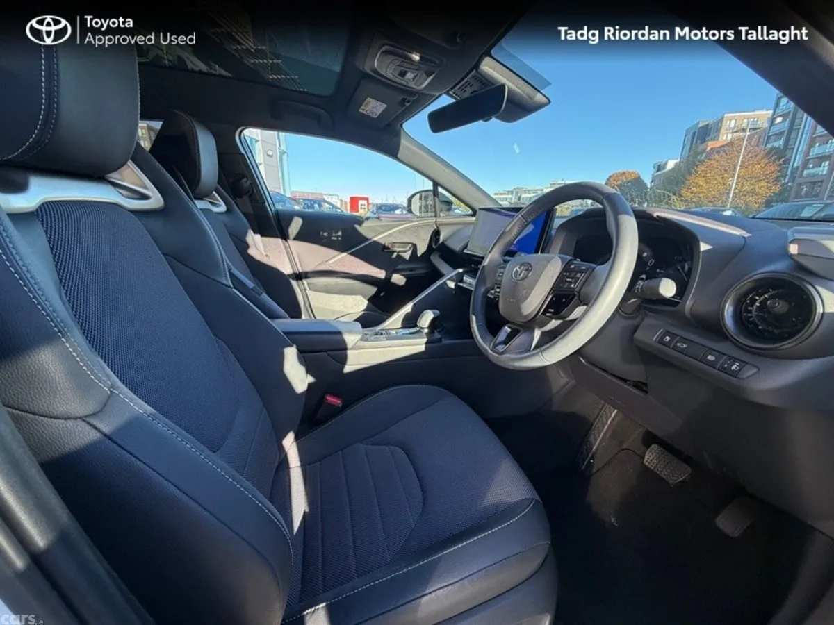 Toyota C-HR SUV, Petrol Hybrid, 2026, White