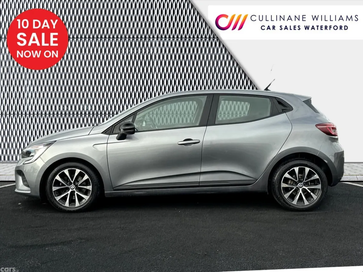 Renault Clio Hatchback, Petrol, 2023, Grey